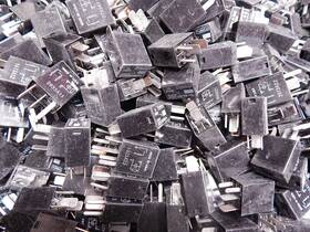 Fomoco 8t2t-14b192-aa Lot Of 25 O10k Relays T83168