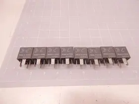 Pa66-gf45 Gm General Motors 2181a78 Lot Of 8 Relays T83685