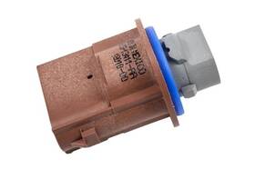 Gm Genuine Parts 20895120 Park And Turn Signal Lamp Socket