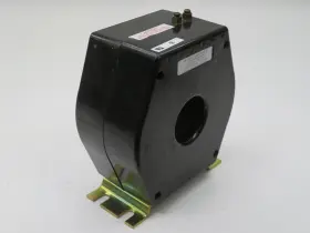 T230442 Instrument Transformers 200-001 Current