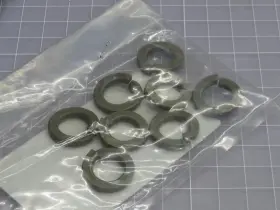 T243994 Oshkosh 1765hx Lot Of 16 Split Lock Washers