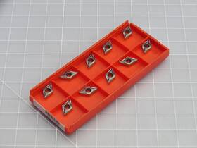 Sandvik 04-um Lot Of 10 Dcmt 07 02 1515 Carbide Inserts T242832