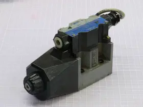 Dg4v-5-31b-m-p7l-h-7-40-ja591 Tokyo Keiki Vickers Directional Control Valve T249