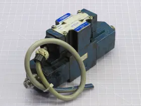 Dsg-01-3c4-d24-5004 Yuken Directional Valve T249122