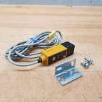 Omron E3S-5DE41 Photoelectric Switch, 12-24VDC New. Price: $43.31.